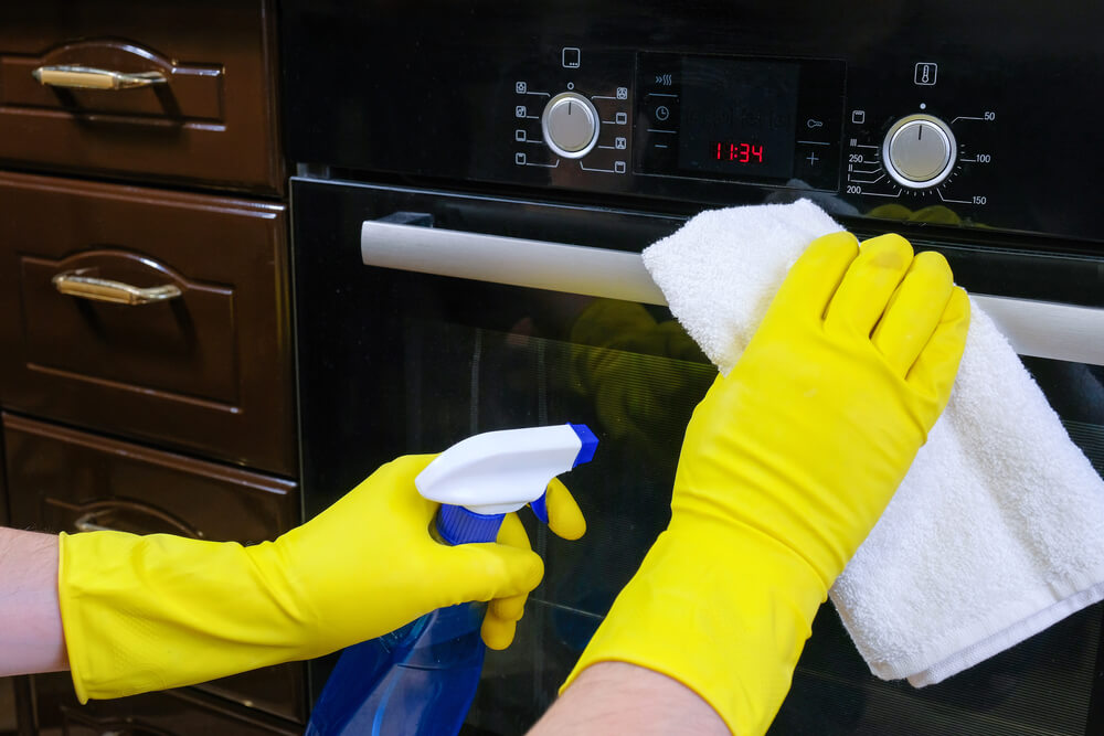 Steps Covered in Our Oven Cleaning Process